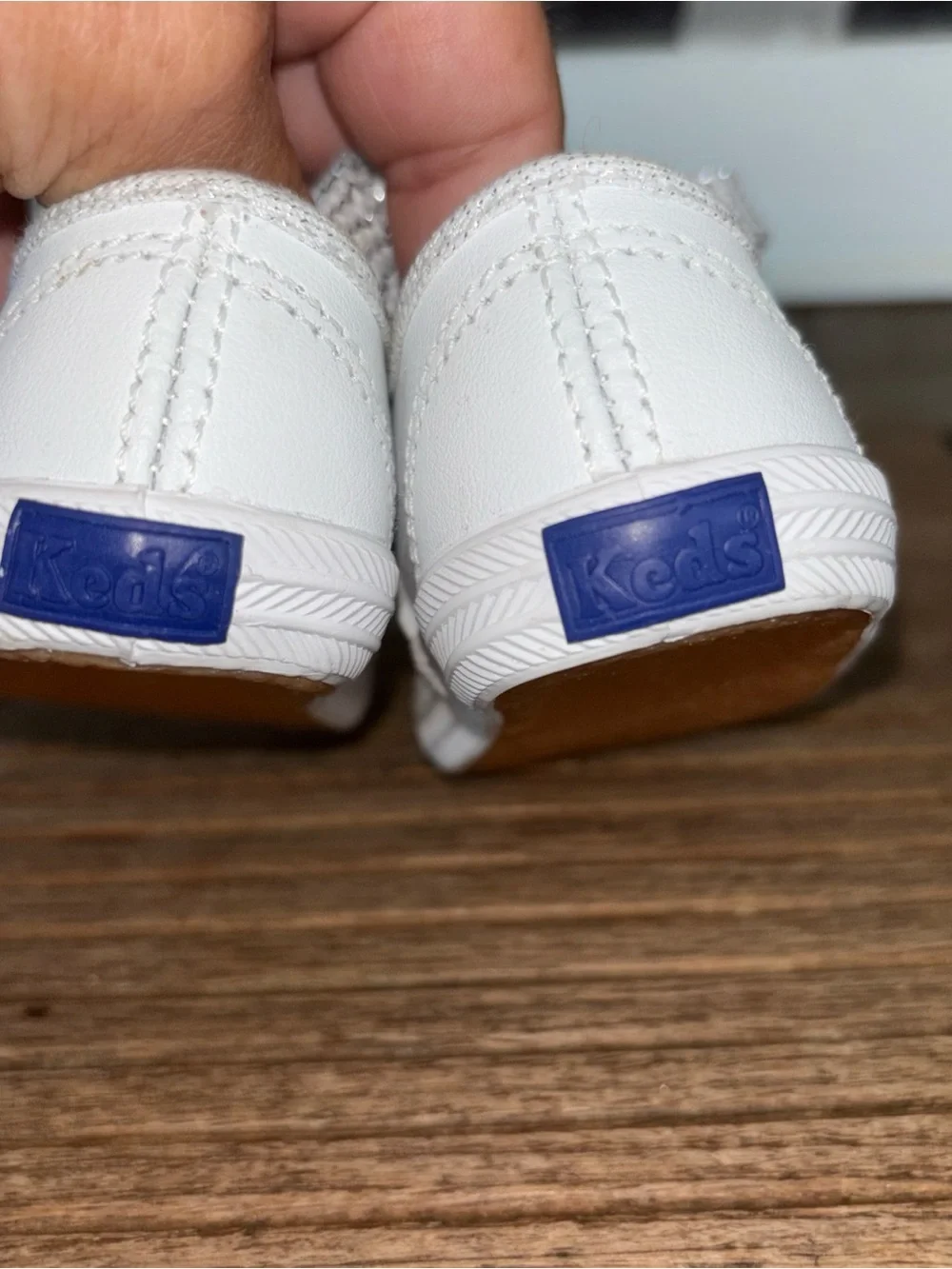 Keds White Baby Lace-Up Sneakers with  silver thread Laces diamond color studs1m